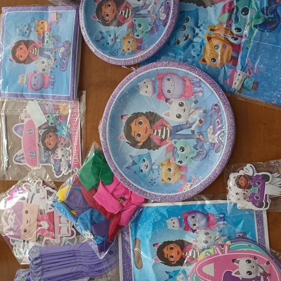 Disney | Party Supplies | Nwt Gabbys Dollhouse Birthday Party Set ...